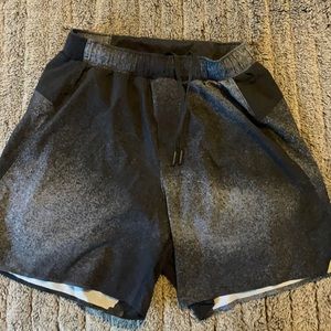 Lululemon men’s size XS.